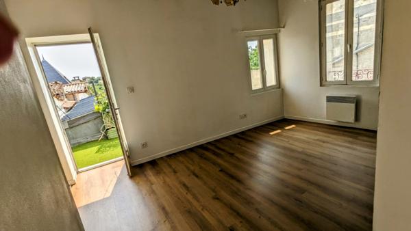 Maison de ville Saintes (17) rive gauche Saintes (17100)