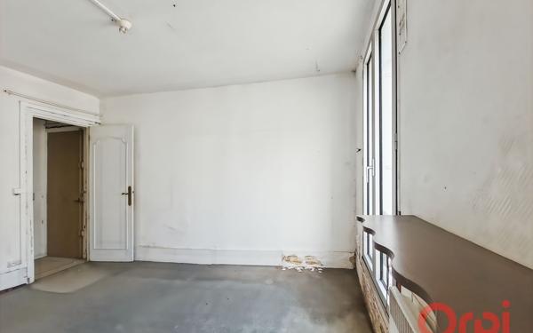 Appartement à vendre    2 pièces • 31,82 m2 Saint-Denis