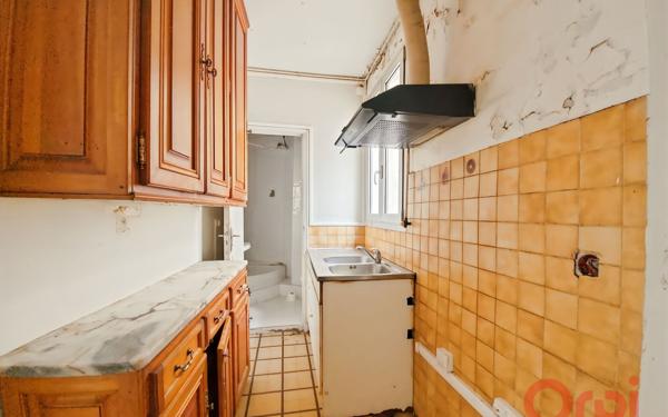 Appartement à vendre    2 pièces • 31,82 m2 Saint-Denis