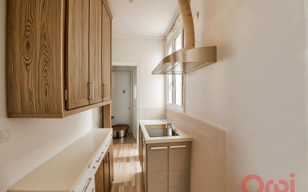 Appartement à vendre    2 pièces • 31,82 m2 Saint-Denis