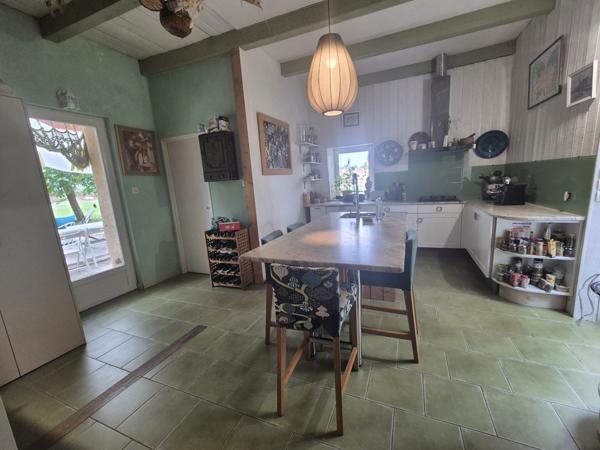 Preignan (32810) Maison T6 de 168m2 avec hangar 100m2 sur un terrain de 8000m2