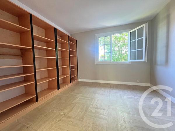 Maison à vendre  8 pièces - 155 m 2   ST CHERON  - 91