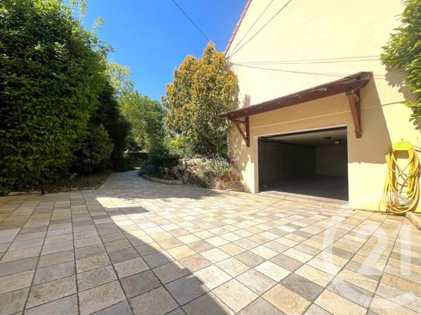 Maison à vendre  8 pièces - 155 m 2   ST CHERON  - 91