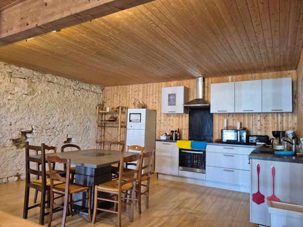 Maison à vendre 6 pièces LECT (39)