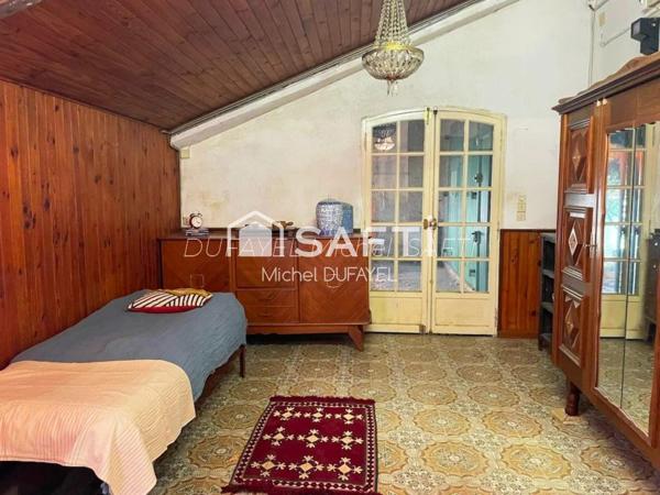 Maison à rénover centre-ville, calme et familial