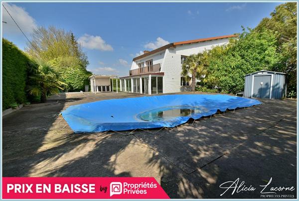 A Saint-Sauveur-d'Emalleville, découvrez cette Propriété familiale de 295m², avec piscine, 7 chambres et terrain d'environ 7000m² ? Fort Potentiel