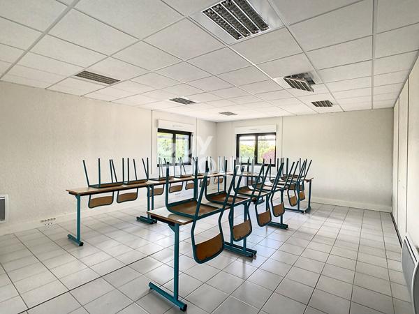 Bureaux 127 m² CREPY EN VALOIS - ZONE INDUSTRIELLE