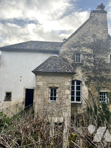 ORNANS (25)  : Appartements + terrains 