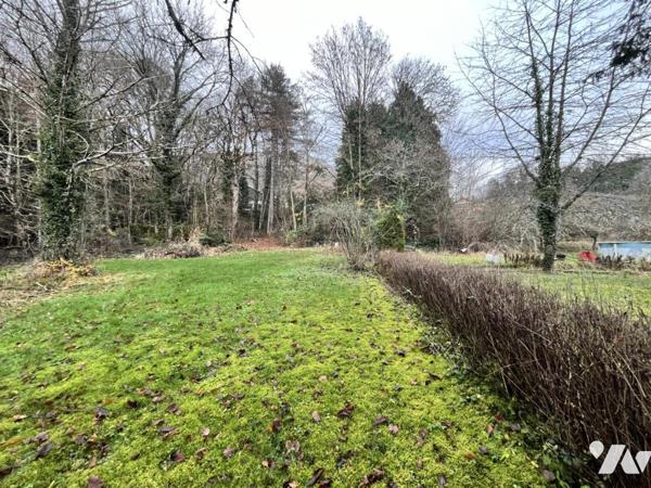ORNANS (25)  : Appartements + terrains 