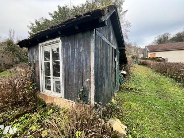 ORNANS (25)  : Appartements + terrains 