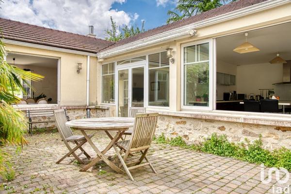 Maison à vendre 14 pièces 414 m² Gouvernes