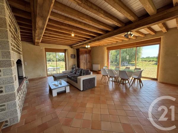 Maison à vendre  8 pièces - 238,47 m 2   TORCHAMP  - 61