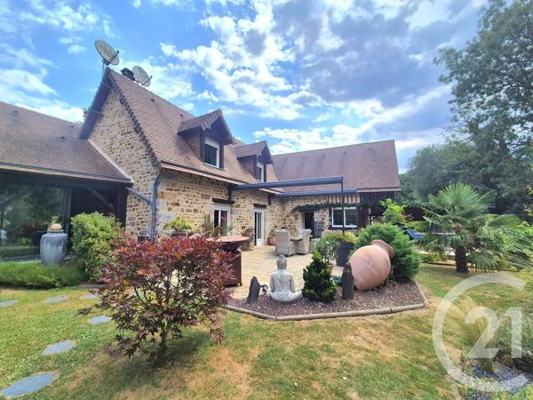 Maison à vendre  8 pièces - 238,47 m 2   TORCHAMP  - 61