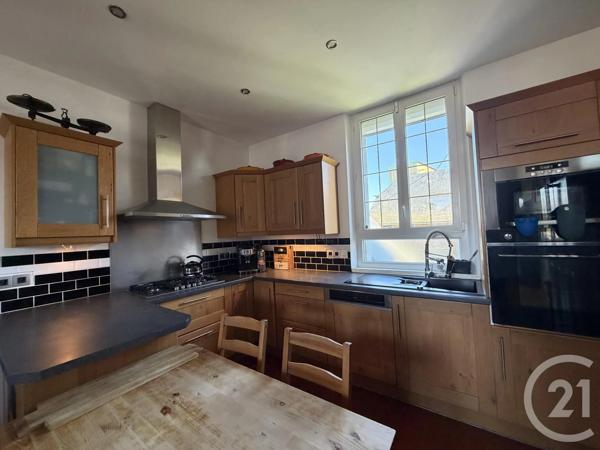 Maison à vendre  13 pièces - 227 m 2   BUCHY  - 76