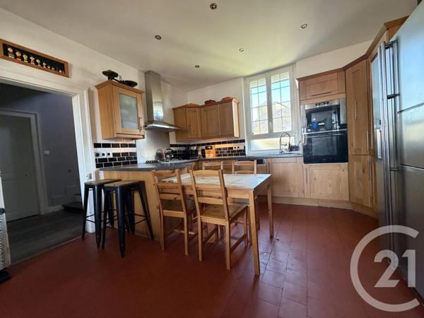 Maison à vendre  13 pièces - 227 m 2   BUCHY  - 76