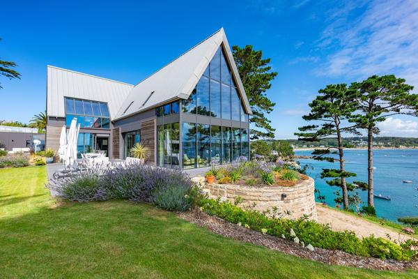 Vente Maison contemporaine Plougonvelin 10 Pièces 400 m²