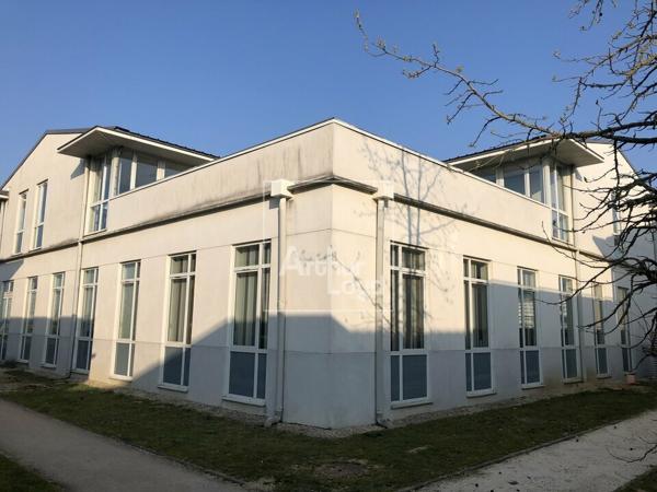 Vente investisseur - petit immeuble de bureaux SÉNART