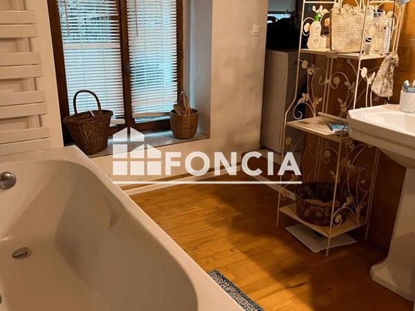 Location Maison 5 pièces 212.8 m² - Thoiry 01710