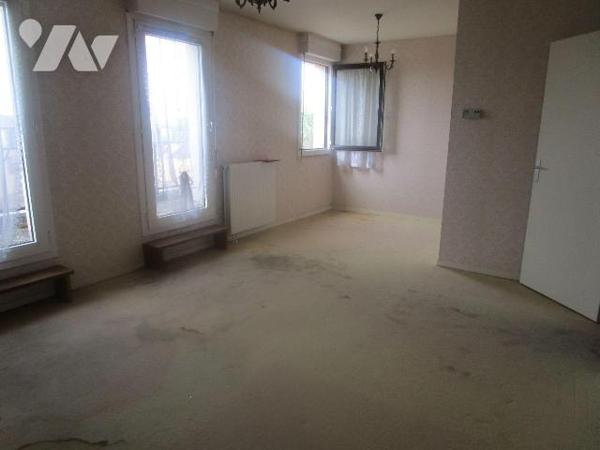 A VENDRE A CHATEAUROUX (Indre) Hyper centre quartier voltaire appartement 5eme étage ascenseur ...