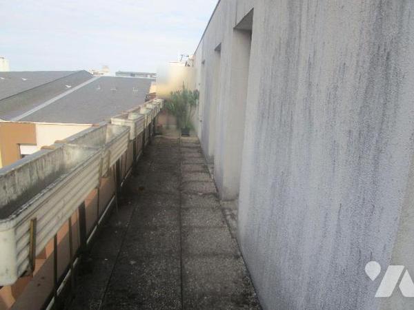 A VENDRE A CHATEAUROUX (Indre) Hyper centre quartier voltaire appartement 5eme étage ascenseur ...