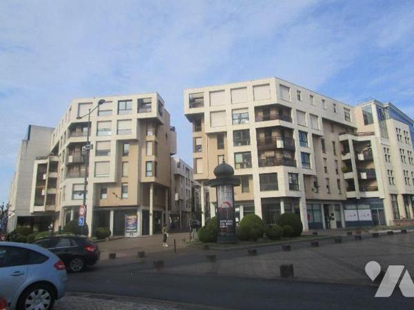 A VENDRE A CHATEAUROUX (Indre) Hyper centre quartier voltaire appartement 5eme étage ascenseur ...