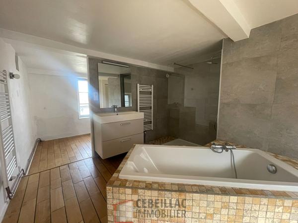 Trés bel appartement hyper centre en duplex