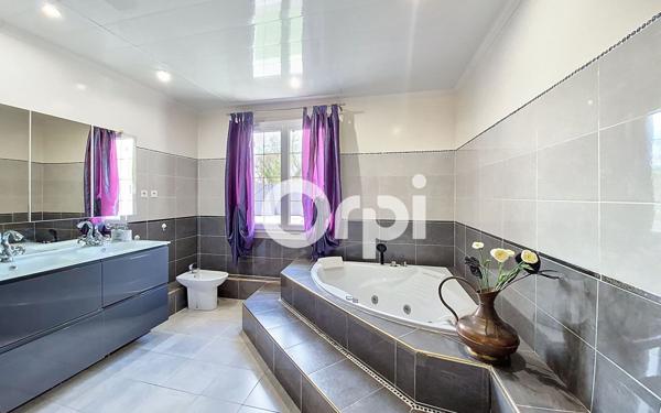 Maison à vendre    7 pièces •  Soissons