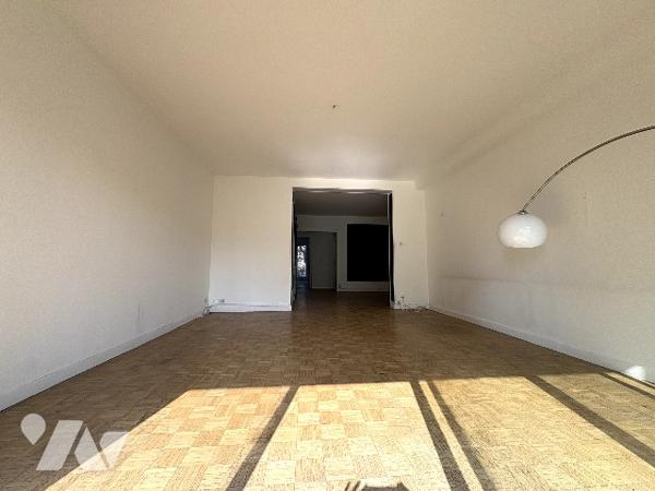 Bd Périer un appartement traversant T4 de 104 m² + balcon et petite terrasse + cave