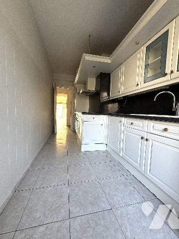 Bd Périer un appartement traversant T4 de 104 m² + balcon et petite terrasse + cave