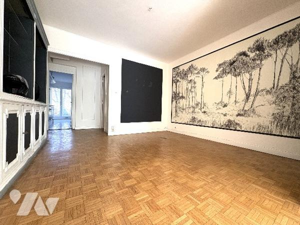 Bd Périer un appartement traversant T4 de 104 m² + balcon et petite terrasse + cave