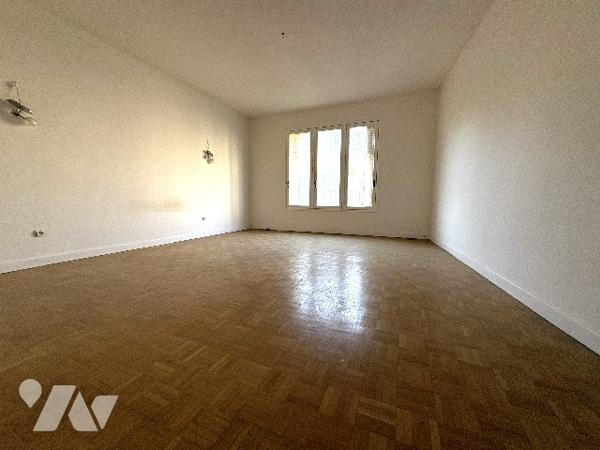 Bd Périer un appartement traversant T4 de 104 m² + balcon et petite terrasse + cave
