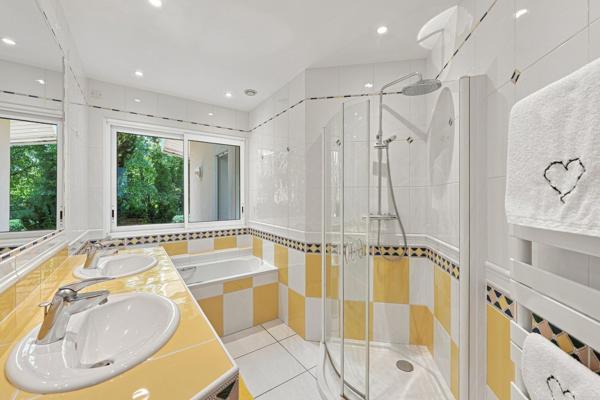 Vente Maison de luxe Échenevex 5 Pièces 300 m²
