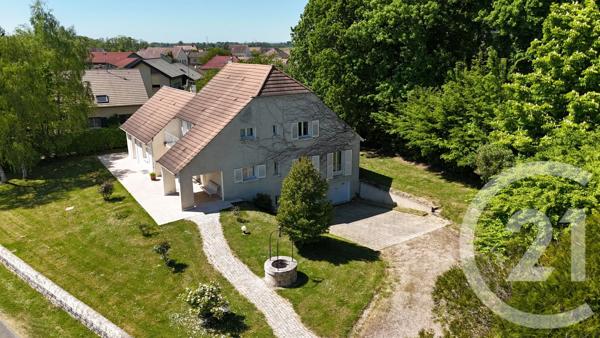 Maison à vendre  7 pièces - 210 m 2   VILLETTE LES DOLE  - 39