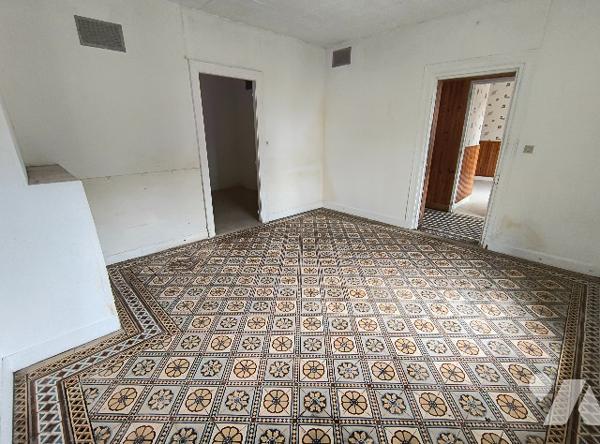 ENSEMBLE DE 3 MAISONS A RENOVER - IDEAL INVESTISSEURS LOCATIFS