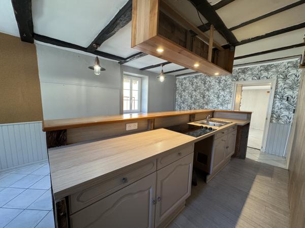 Bel appartement de plain-pied, neuf de 126,58 m² avec cour et terrasse à Journet