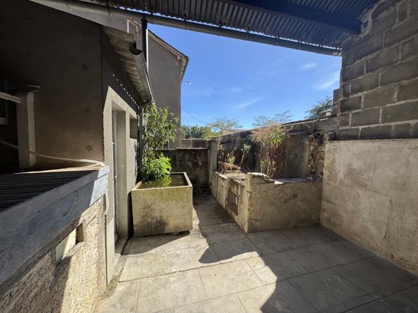 Bel appartement de plain-pied, neuf de 126,58 m² avec cour et terrasse à Journet