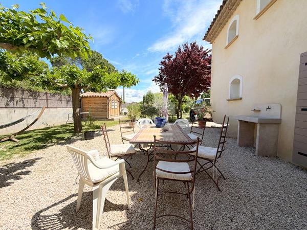 A VENDRE 84530 VILLELAURE BASTIDON 4 PIECES D'ENVIRON 107M² AVEC JARDIN, GARAGE ET ATELIER