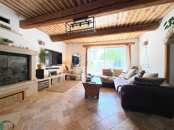 A VENDRE 84530 VILLELAURE BASTIDON 4 PIECES D'ENVIRON 107M² AVEC JARDIN, GARAGE ET ATELIER