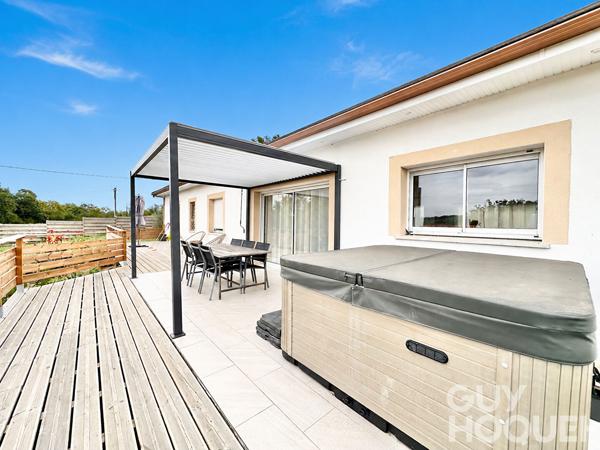 Maison contemporaine de plain-pied 138 m² proche d'ORTHEZ
