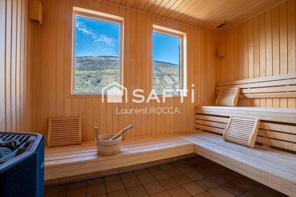 Chalet de prestige en Savoie Luxe, authenticité et art de vivre alpin – été comme hiver