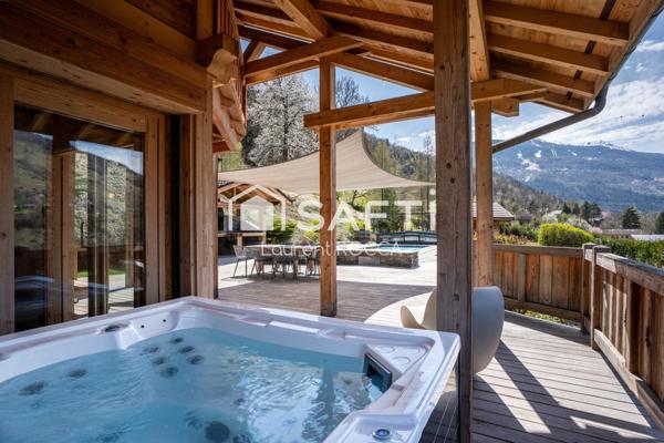 Chalet de prestige en Savoie Luxe, authenticité et art de vivre alpin – été comme hiver