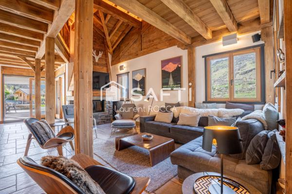 Chalet de prestige en Savoie Luxe, authenticité et art de vivre alpin – été comme hiver
