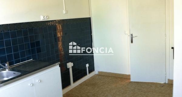 Location Appartement 3 pièces 75.02 m² - Corbeil-essonnes 91100