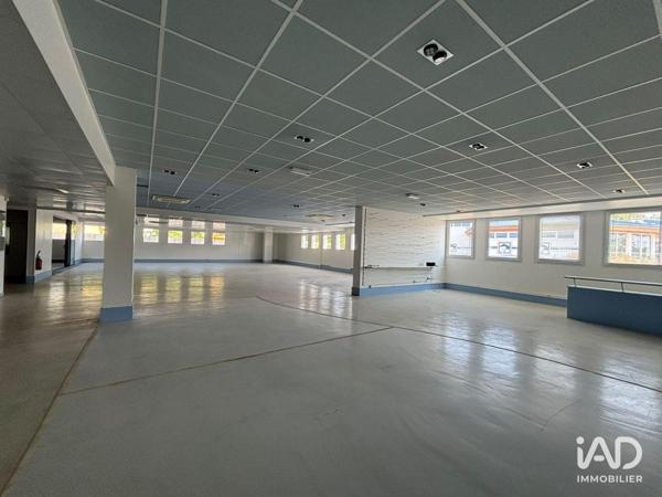 Location local d’activité 1 200 m² Les Essarts-le-Roi