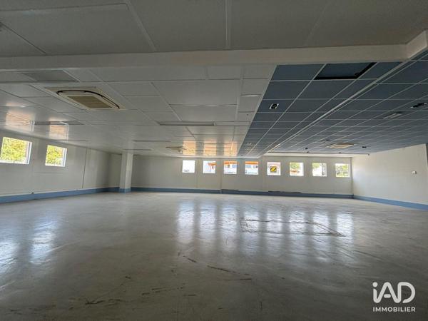 Location local d’activité 1 200 m² Les Essarts-le-Roi