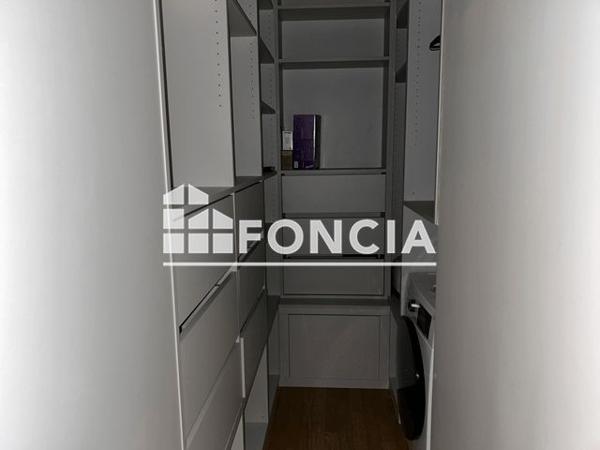 Location Appartement 3 pièces 124.52 m² - 16 RUE DE CHAZELLES Paris 75017