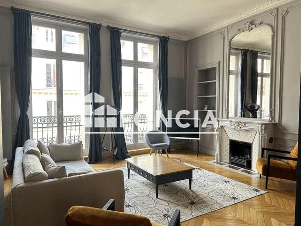 Location Appartement 3 pièces 124.52 m² - 16 RUE DE CHAZELLES Paris 75017