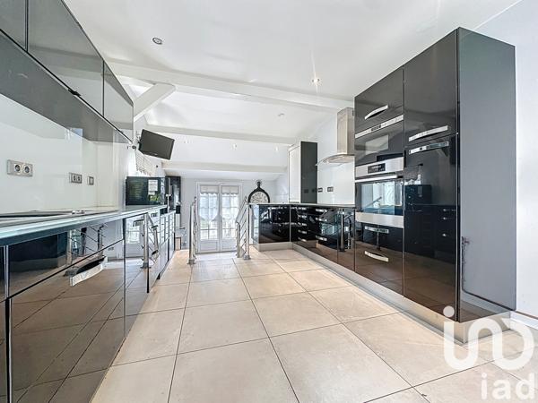 Maison à vendre 8 pièces 250 m² Tournan-en-Brie