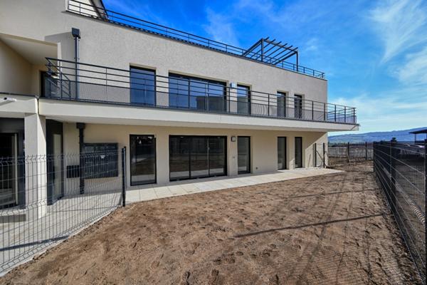 Superbe appartement T4 avec extérieur de 69 m² aux prestations de qualité avec sttionnement couvert inclus