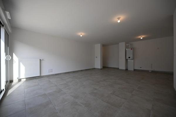 Superbe appartement T4 avec extérieur de 69 m² aux prestations de qualité avec sttionnement couvert inclus